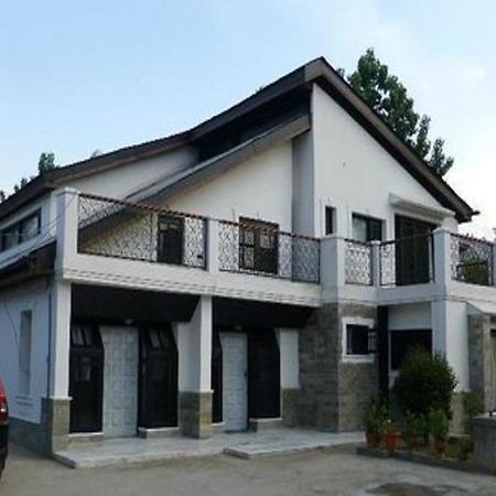 Jeelani Guest House Srinagar (Jammu and Kashmir) Ngoại thất bức ảnh